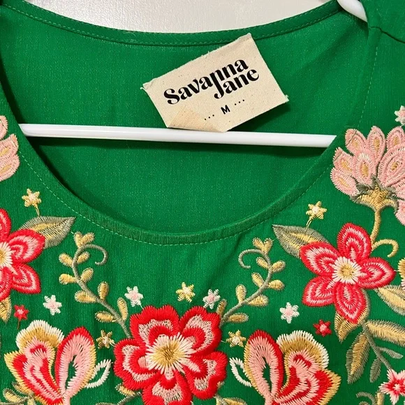 Savannah Green Floral Embroidered Top - Picture 2 of 4